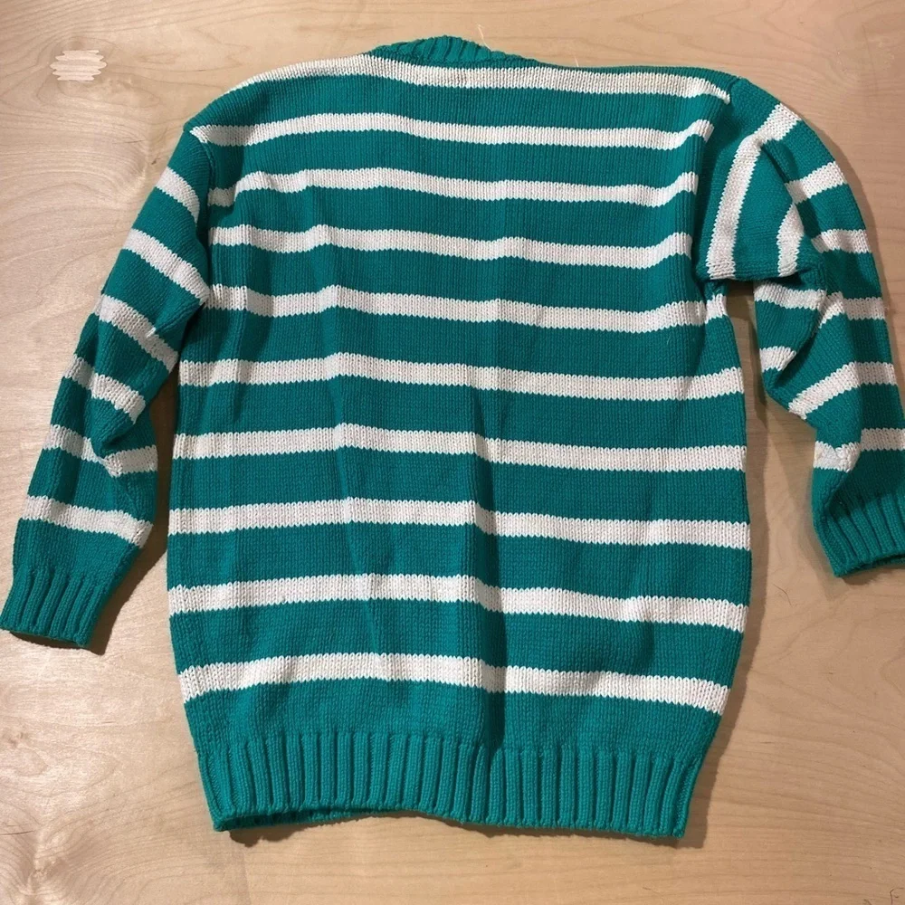 Tyler House Sweater Size Medium (BT)